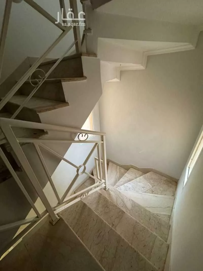 7 bedroom villa in An Nafal, Riyadh 15