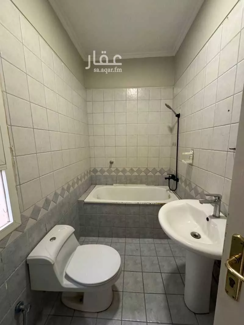 7 bedroom villa in An Nafal, Riyadh 26