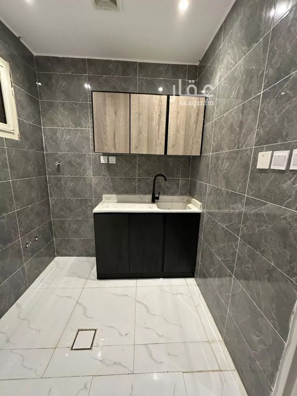 شقة 1 غرف في العقيق 1