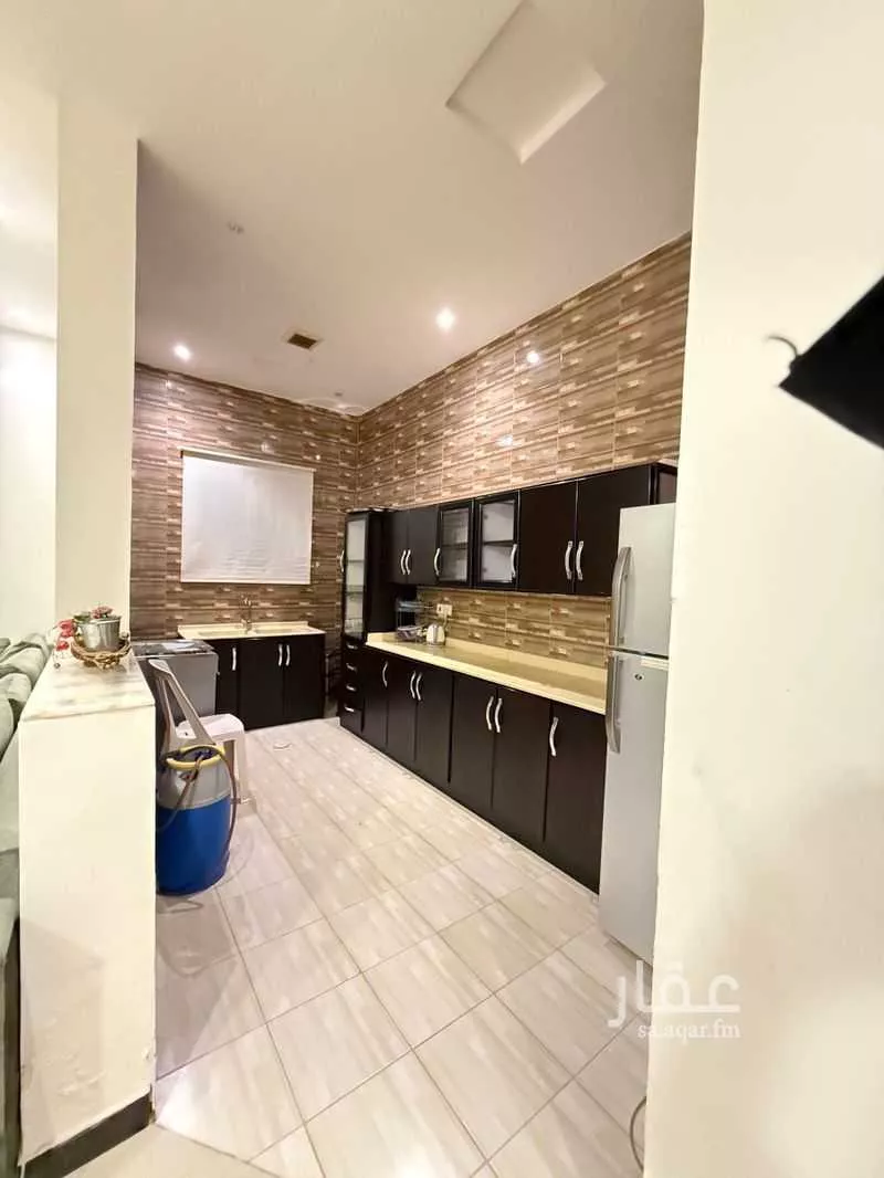 شقة 5 غرف في العارض 3