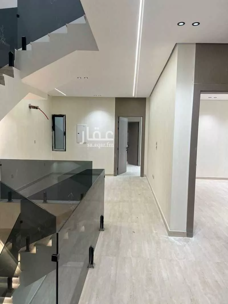 6 bedroom villa in Dahiat King Fahd 3