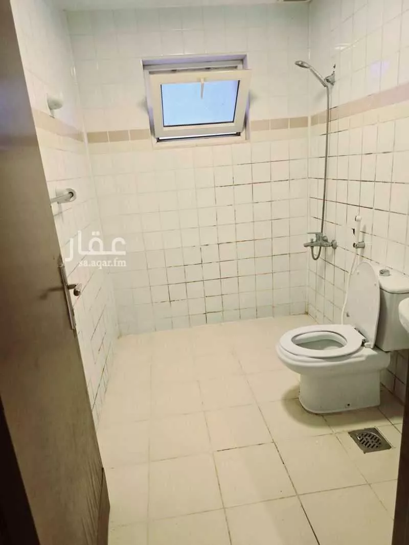 2 bedroom apartment in Al Sharafiyah, Jeddah 8