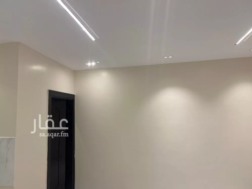 شقة 1 غرف في الملقا 3