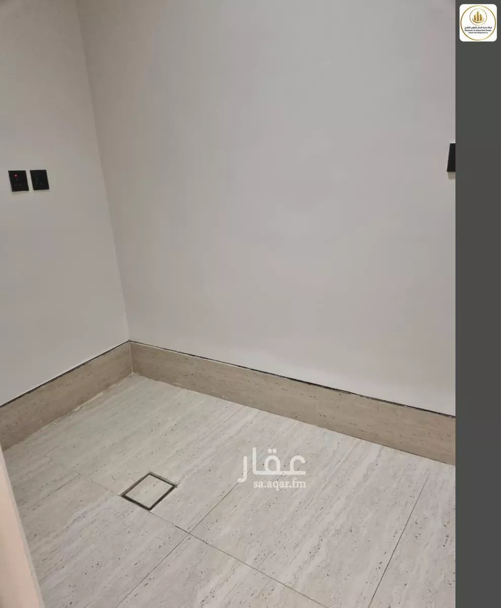9 bedroom floor in Ash Sharq 4
