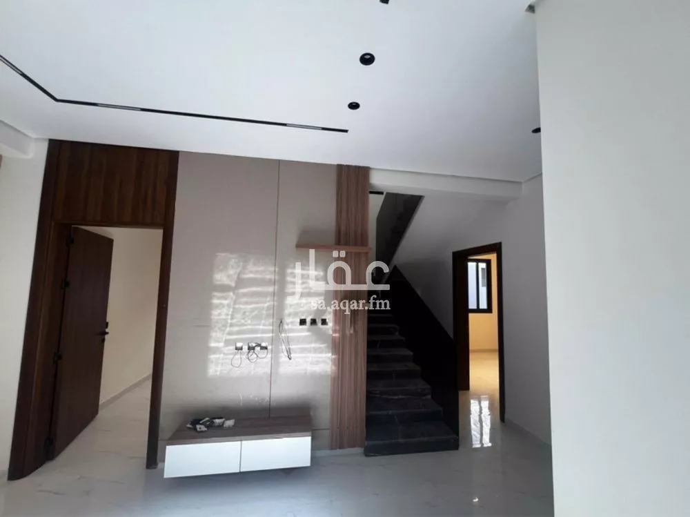 شقة 4 غرف في الرمال 2