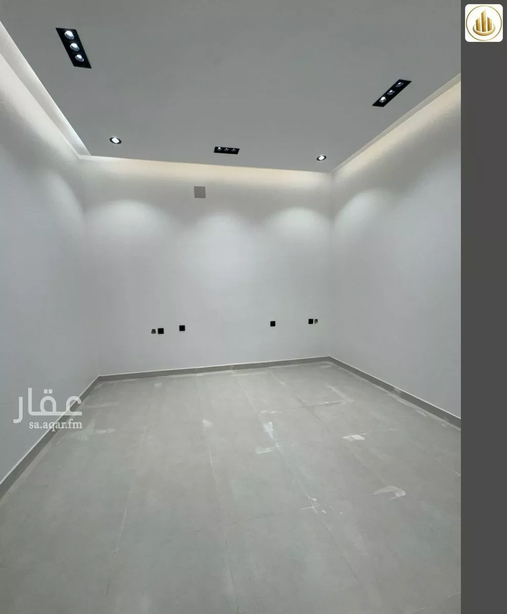 4 bedroom floor in Al Janadriyah 5
