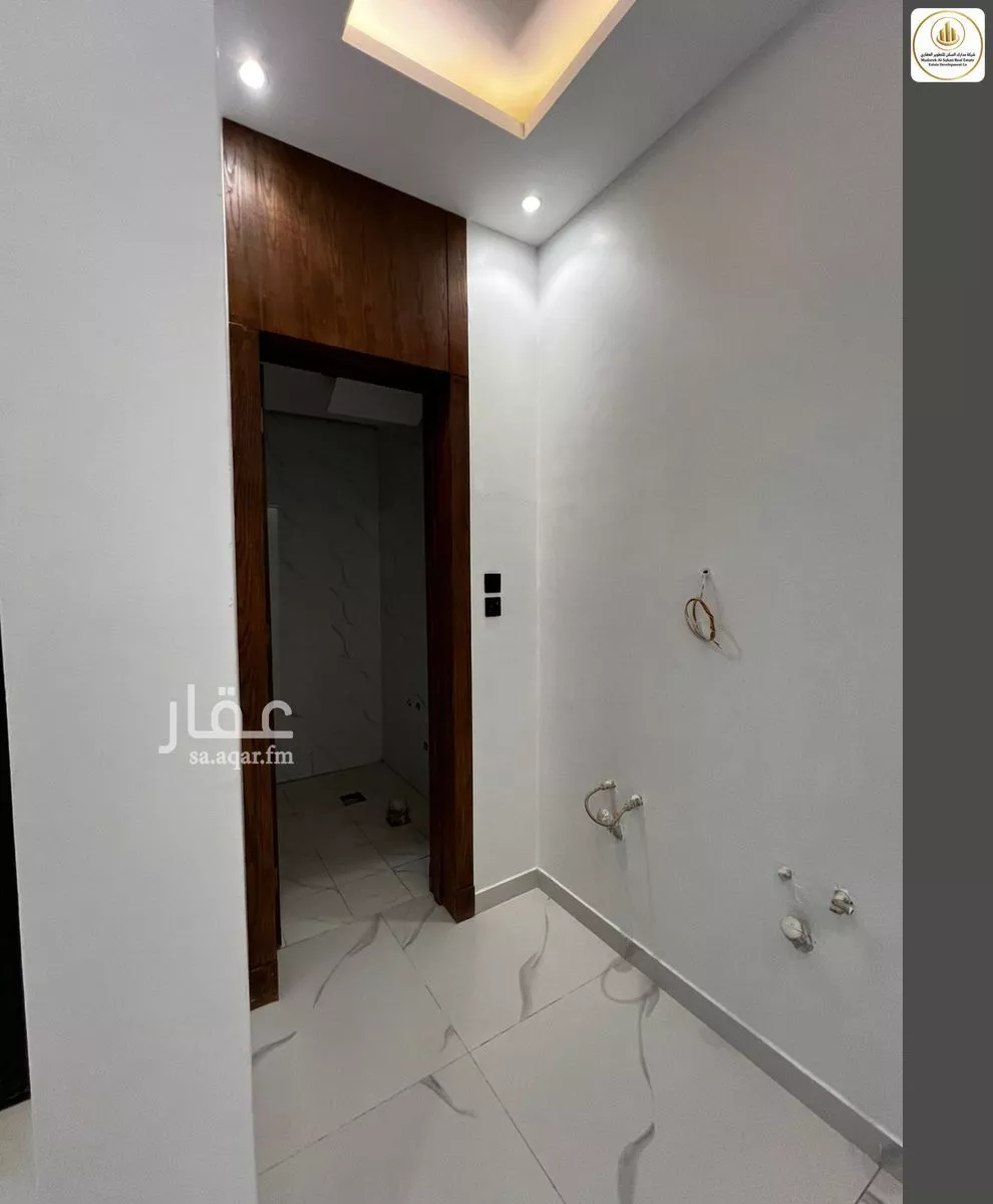 7 bedroom villa in Al Janadriyah 5