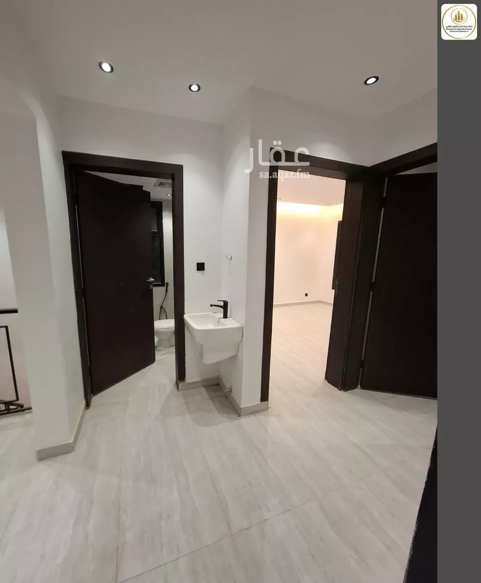 5 bedroom apartment in Al Janadriyah, Riyadh 9