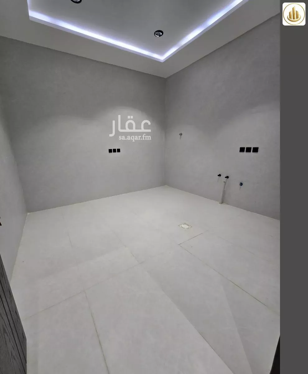 5 bedroom floor in Al Janadriyah 2