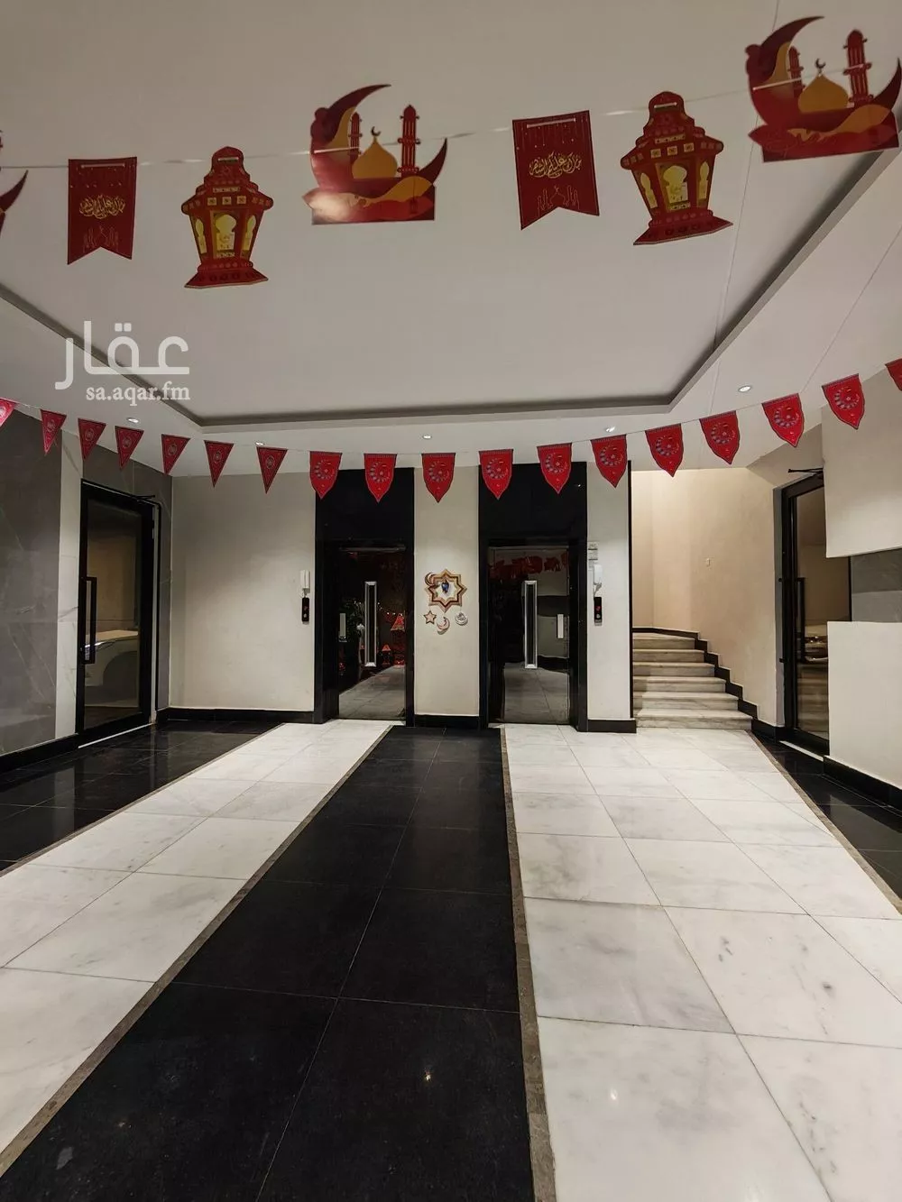 شقة 5 غرف في الواحة 1