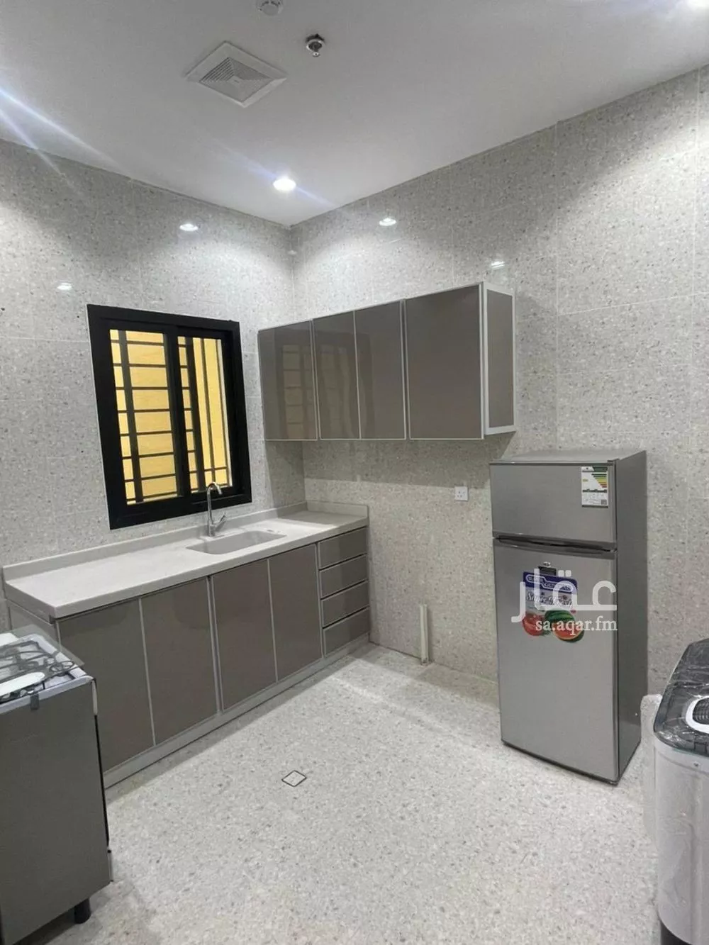 شقة 1 غرف في ظهرة لبن 3