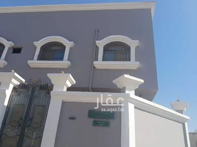 شقة 4 غرف في طيبة 4