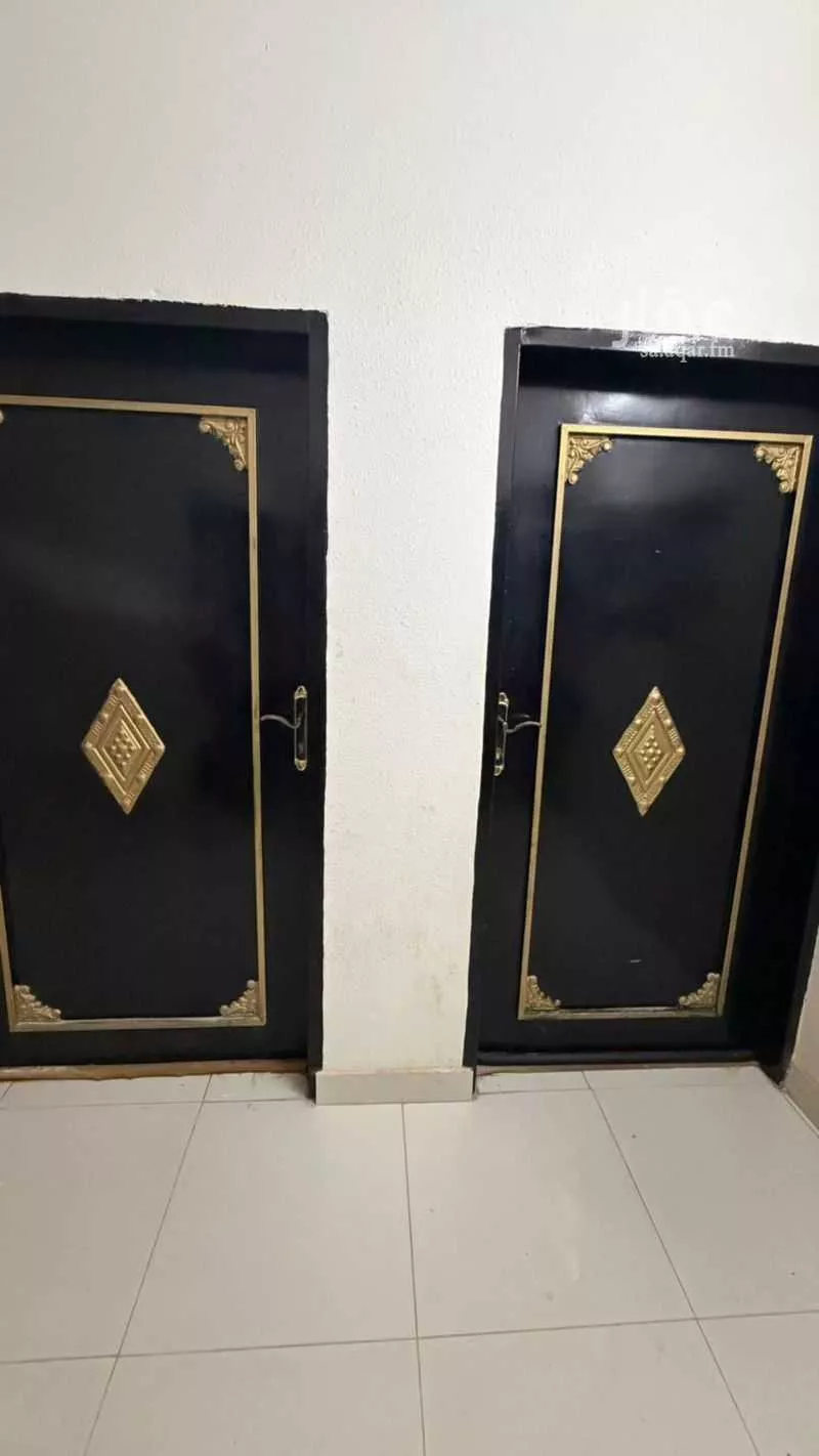 شقة 3 غرف في الرمال 4