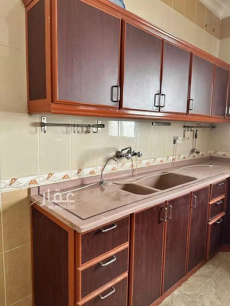 3 bedroom apartment in Bani Dhafar, Madinah 13