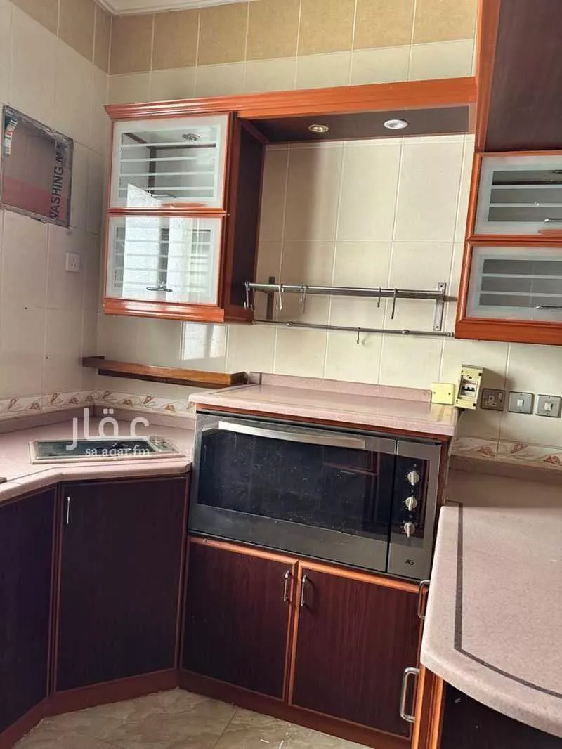 3 bedroom apartment in Bani Dhafar, Madinah 11