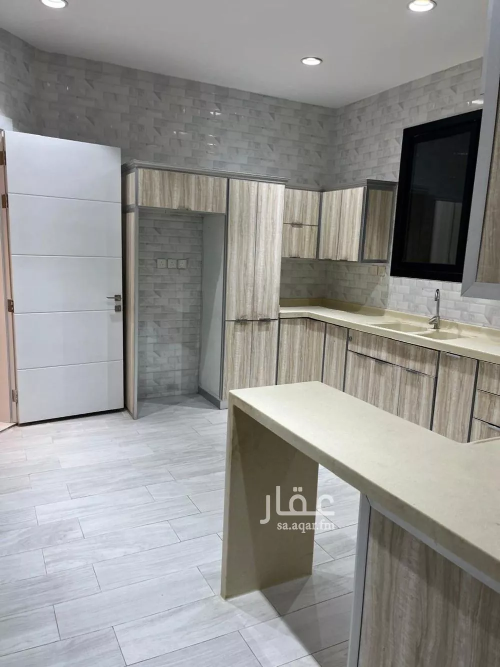 3 bedroom floor in Al Yasmin 5