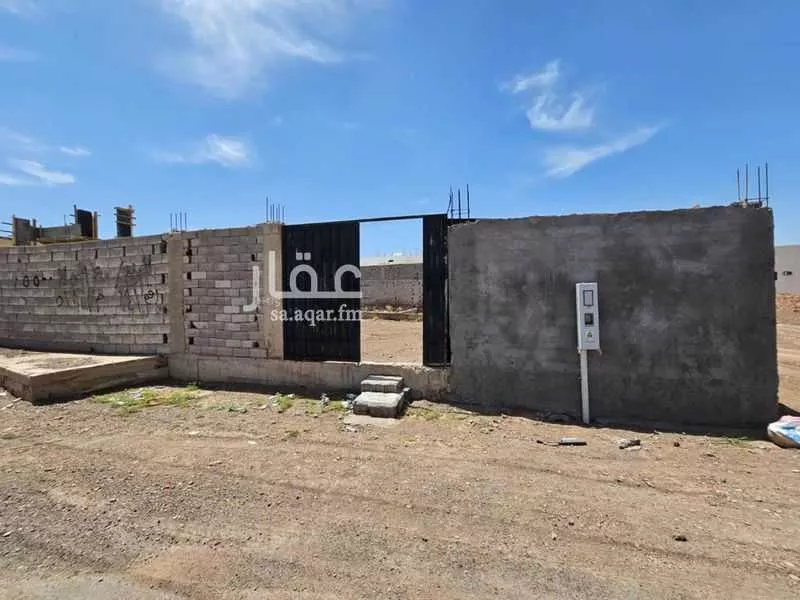 أرض 518 م² في خاخ 2