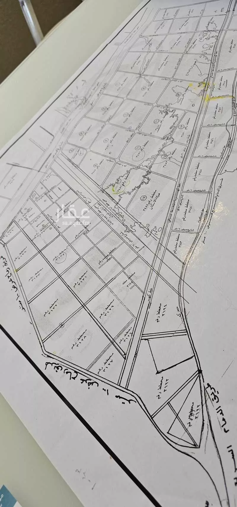 أرض 900 م² في الشرق 3