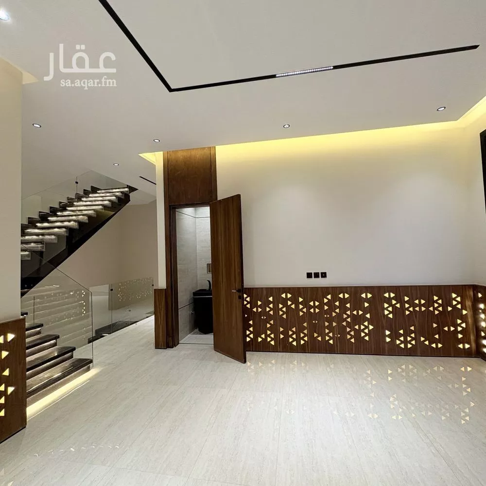 6 bedroom villa in Al Mahdiyyah 3