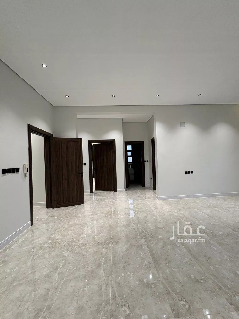 فيلا 3 غرف في المهدية 5