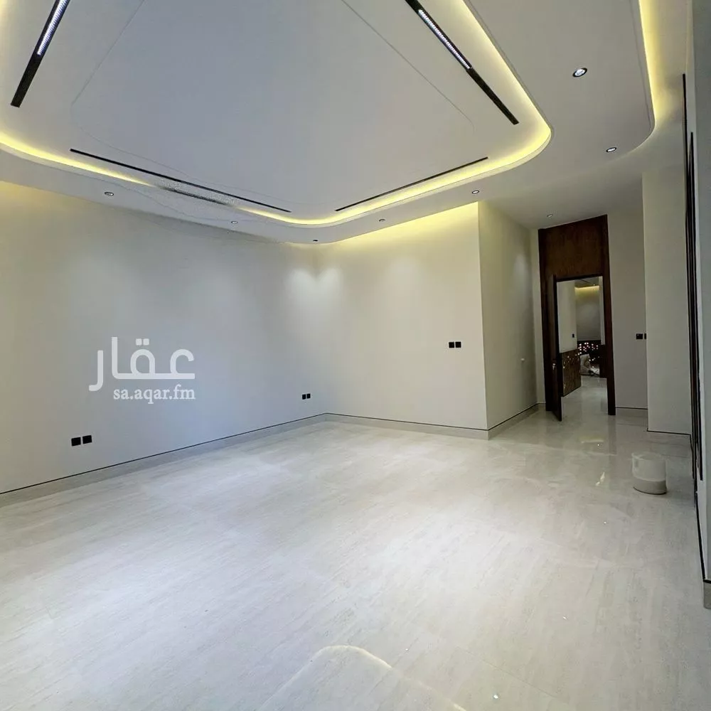 6 bedroom villa in Al Mahdiyyah 4