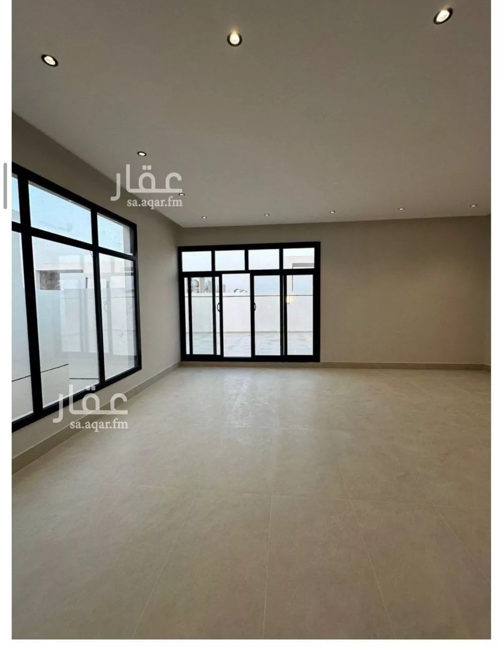 فيلا 6 غرف في المهدية 5