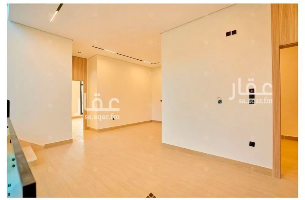 5 bedroom villa in Al Mahdiyyah 4