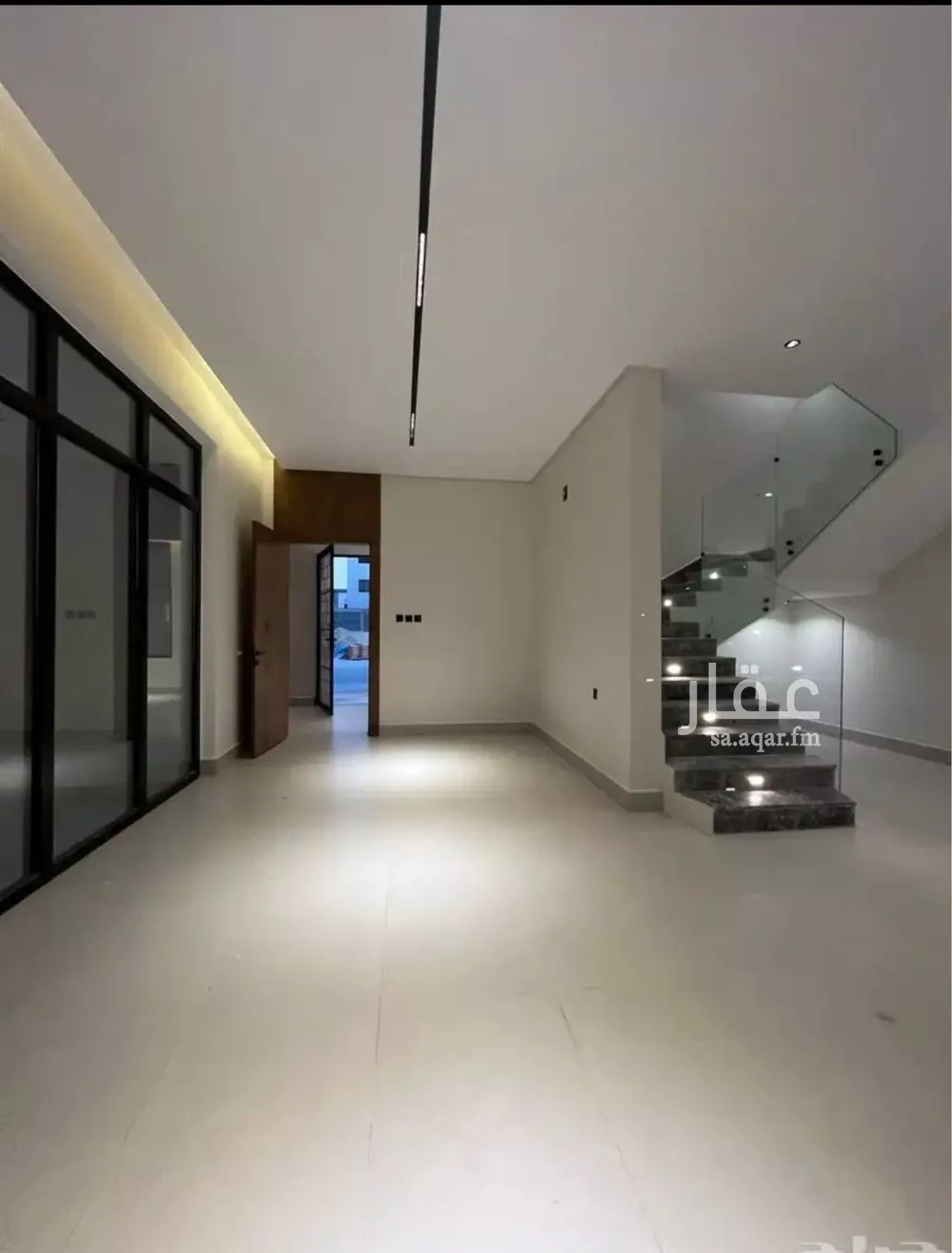 5 bedroom villa in Al Mahdiyyah 2