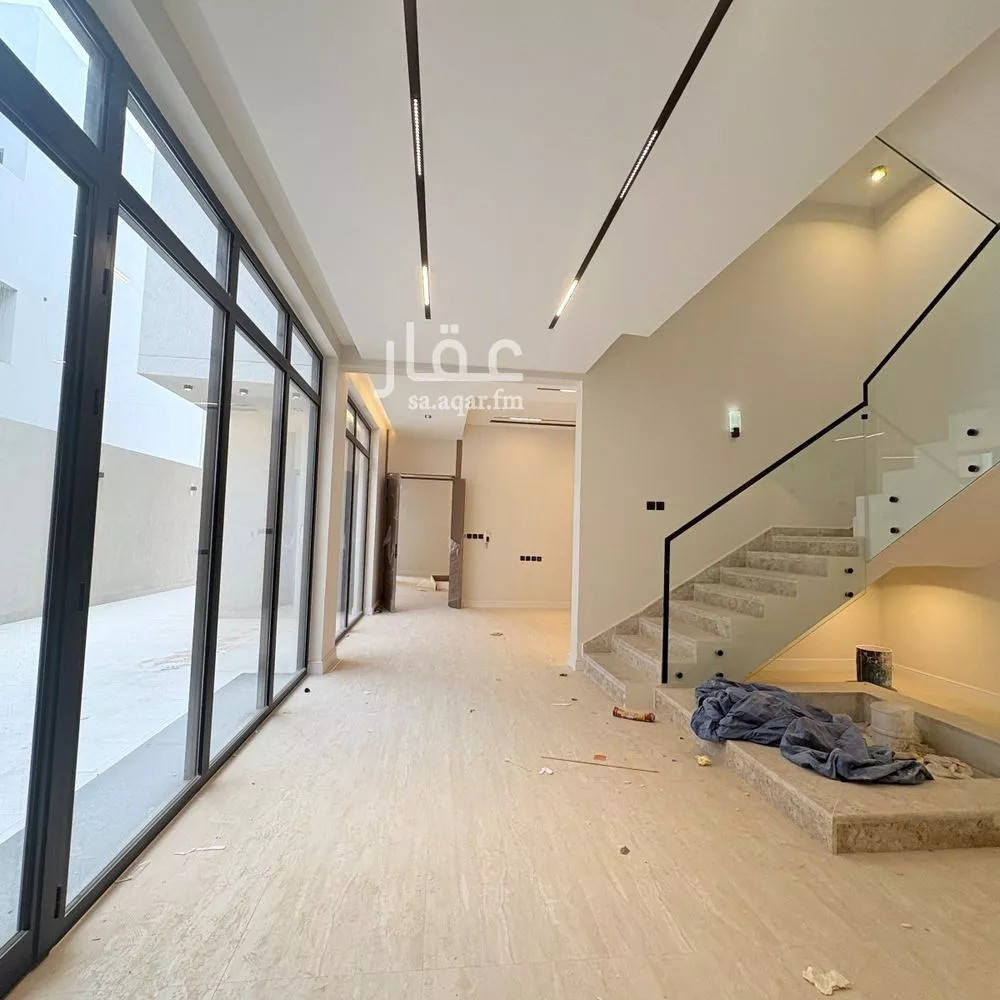 5 bedroom villa in Al Mahdiyyah 4