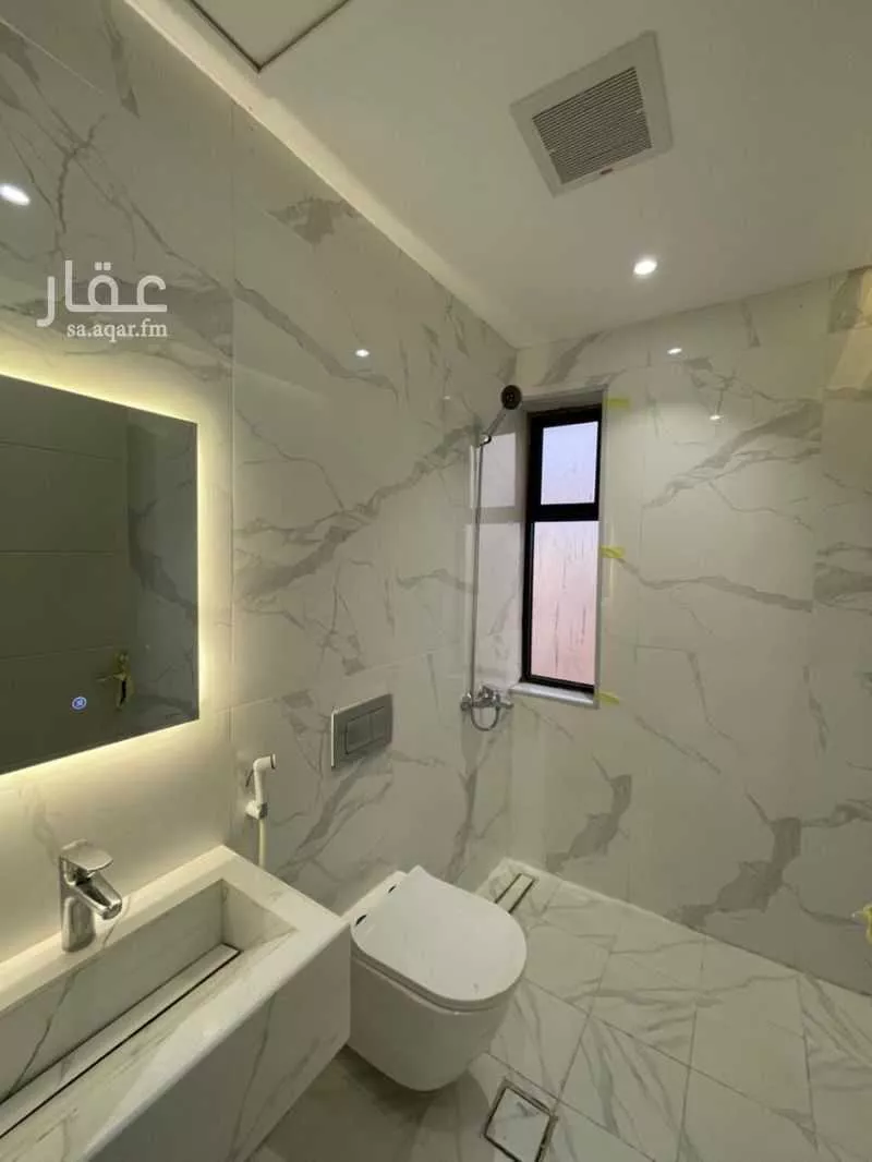 5 bedroom apartment in King Fahd 3