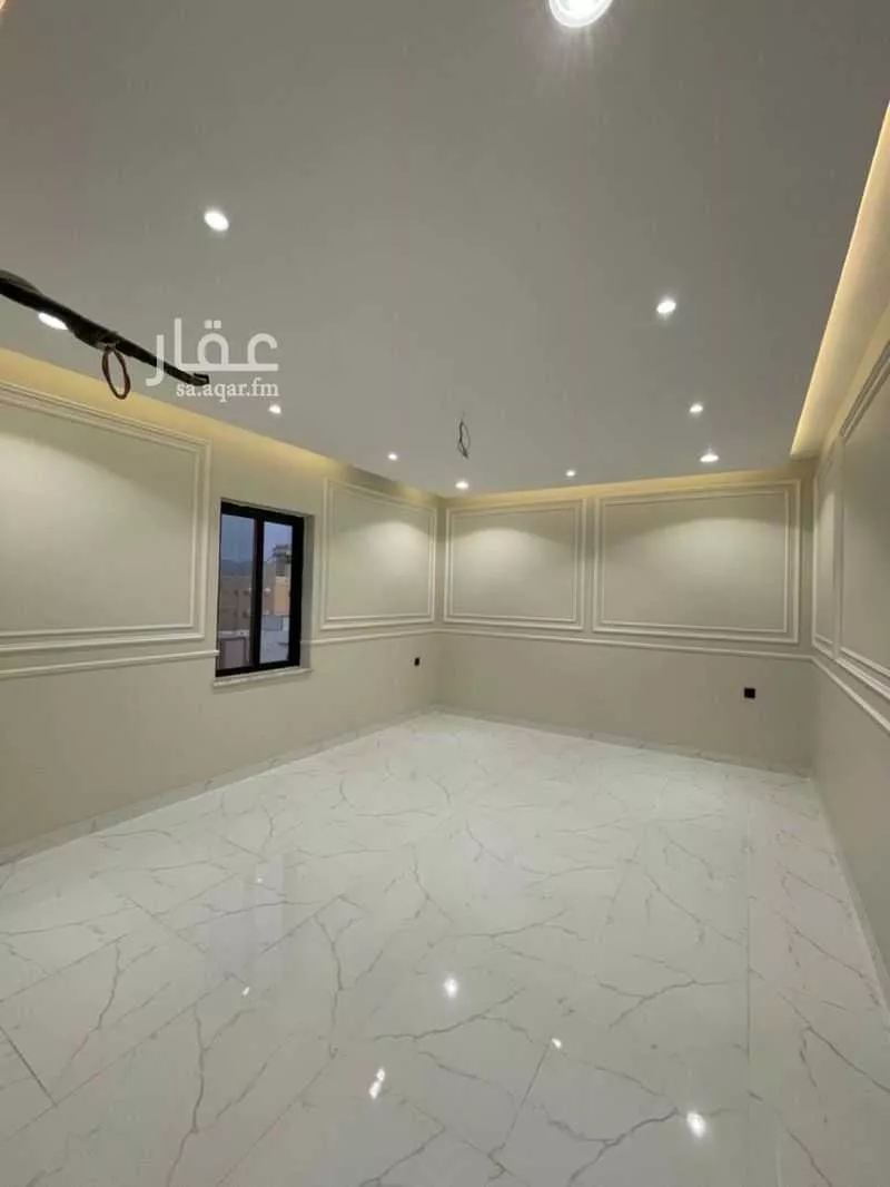 5 bedroom apartment in King Fahd 2