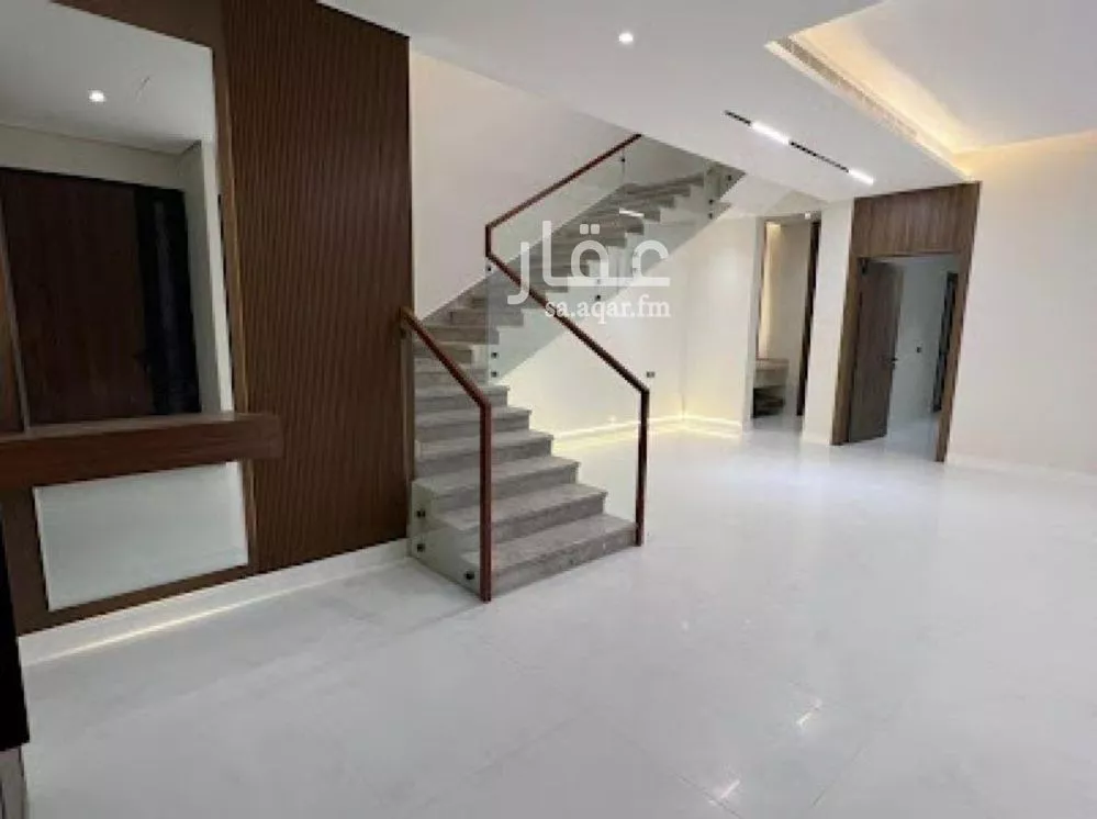 فيلا 6 غرف في المهدية 5