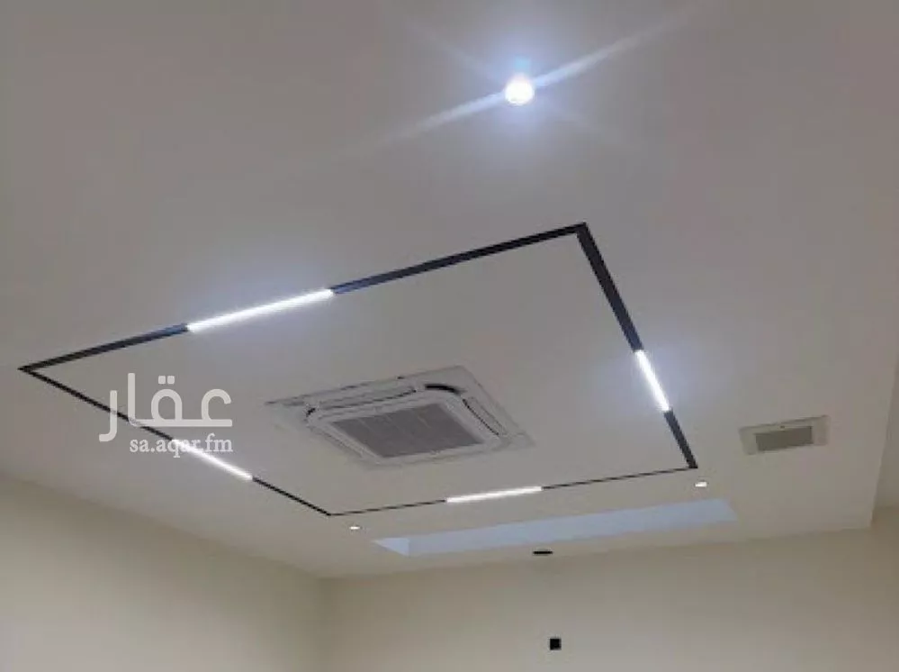 6 bedroom villa in Al Mahdiyyah 3