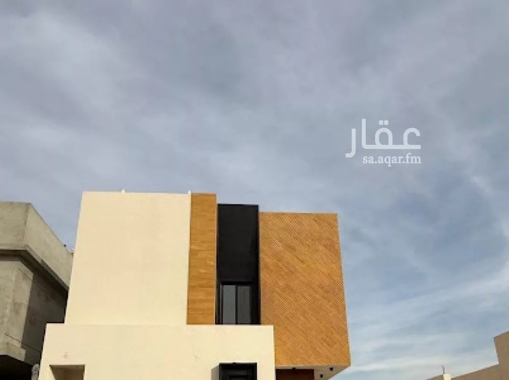 5 bedroom villa in Al Mahdiyyah 3