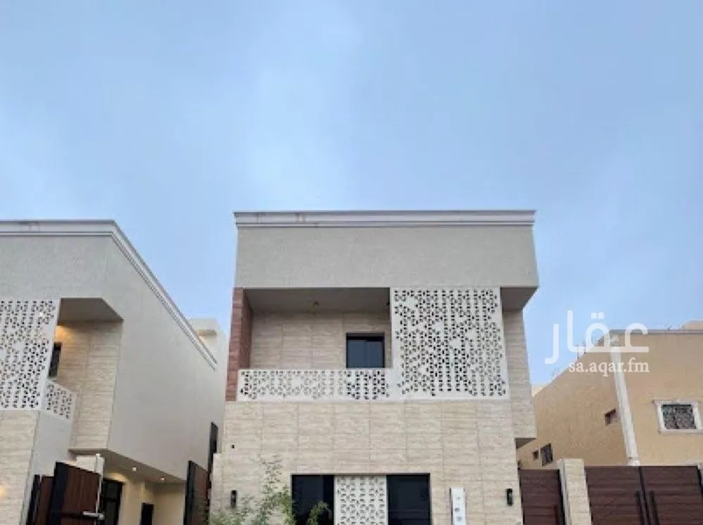 6 bedroom villa in Al Mahdiyyah 1