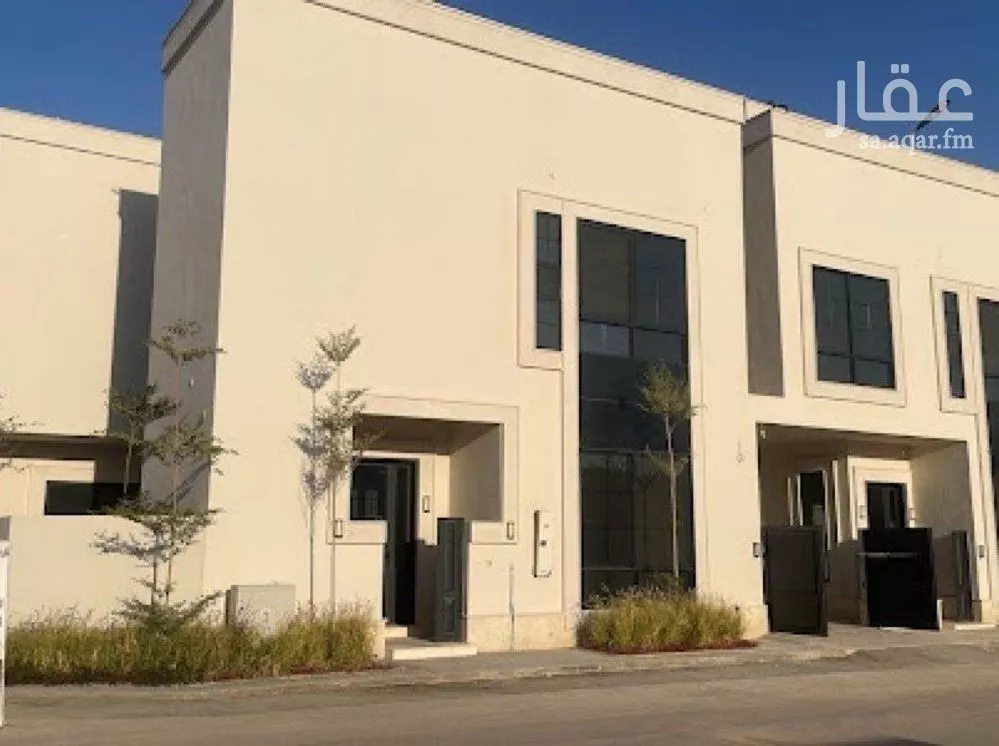 5 bedroom villa in Al Mahdiyyah 2