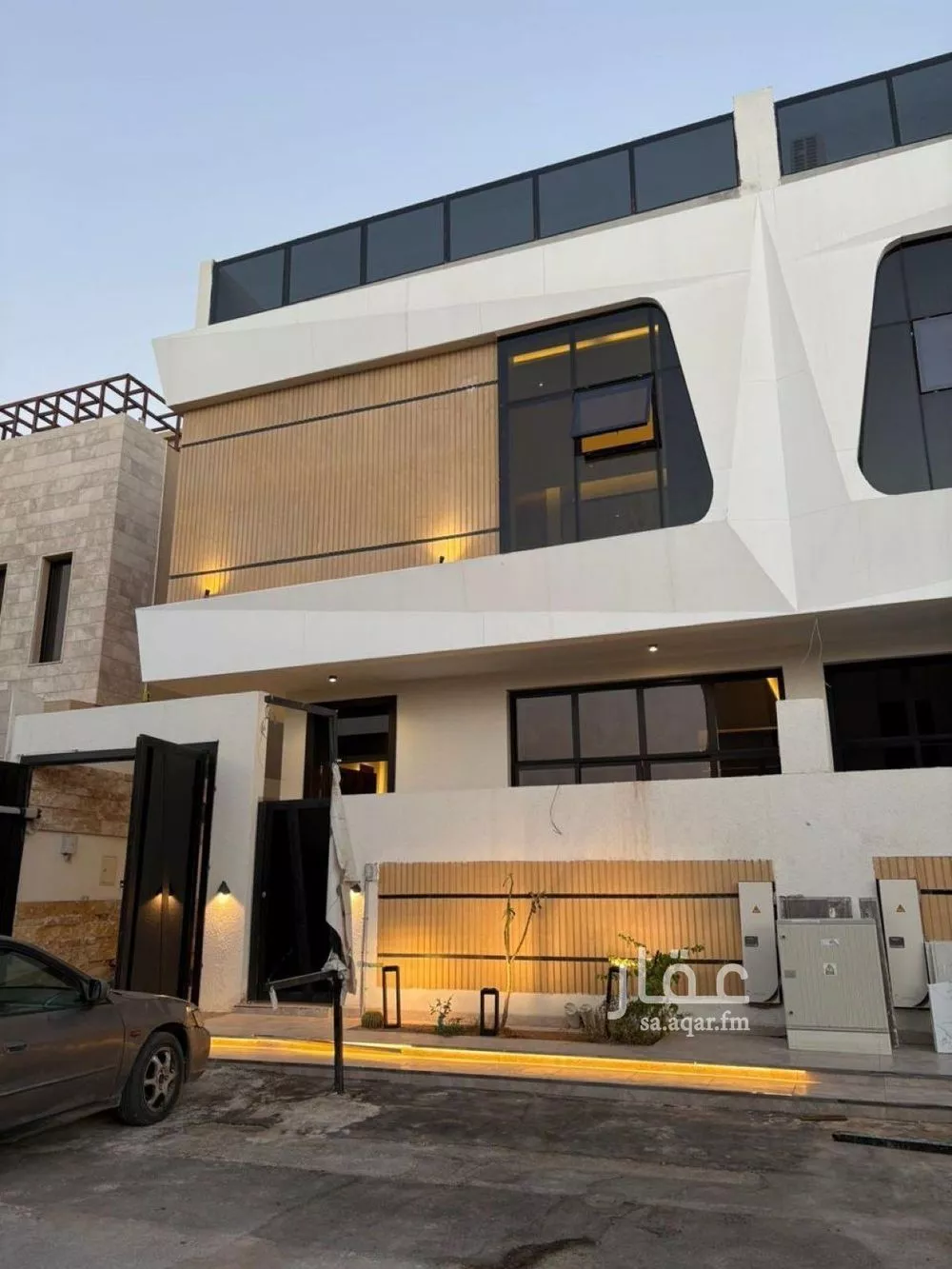 5 bedroom villa in Al Mahdiyyah 1