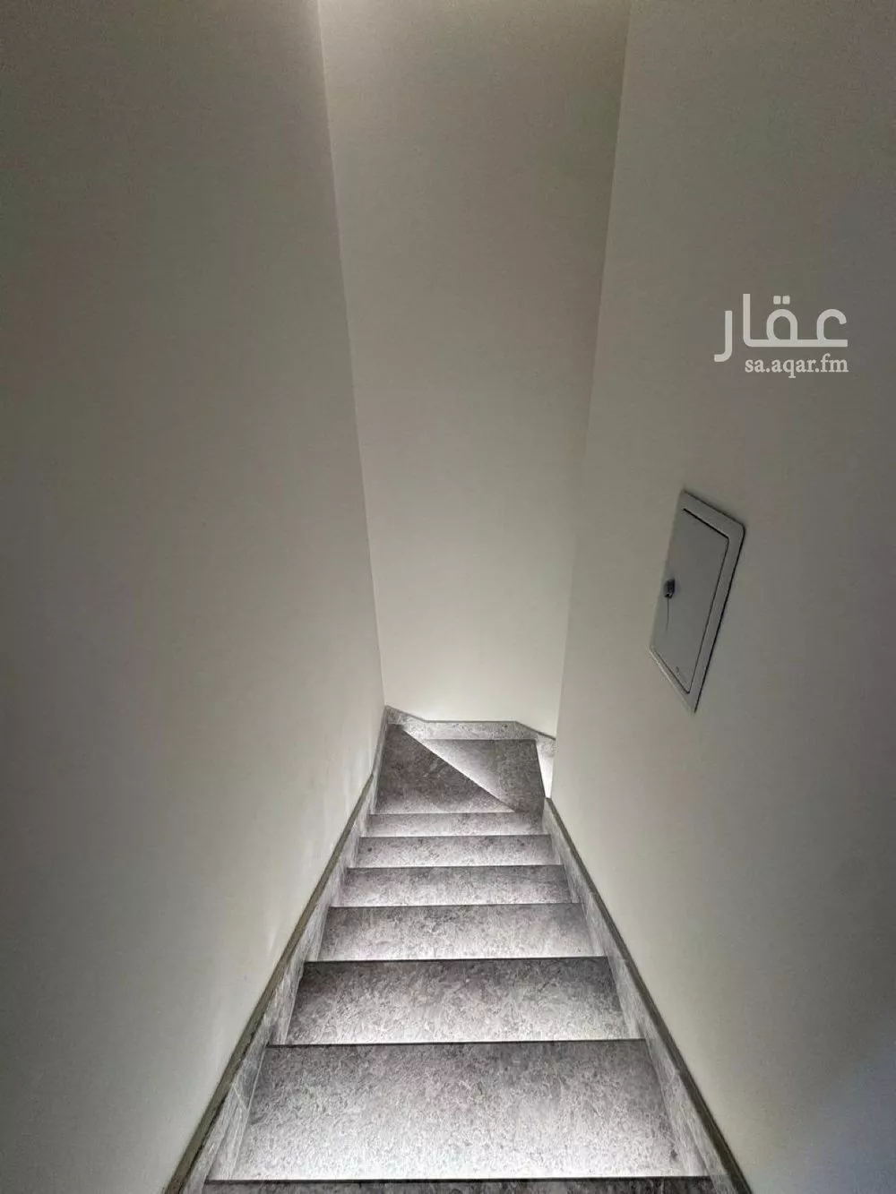 فيلا 6 غرف في المهدية 5