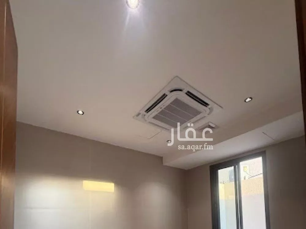 فيلا 6 غرف في المهدية 5