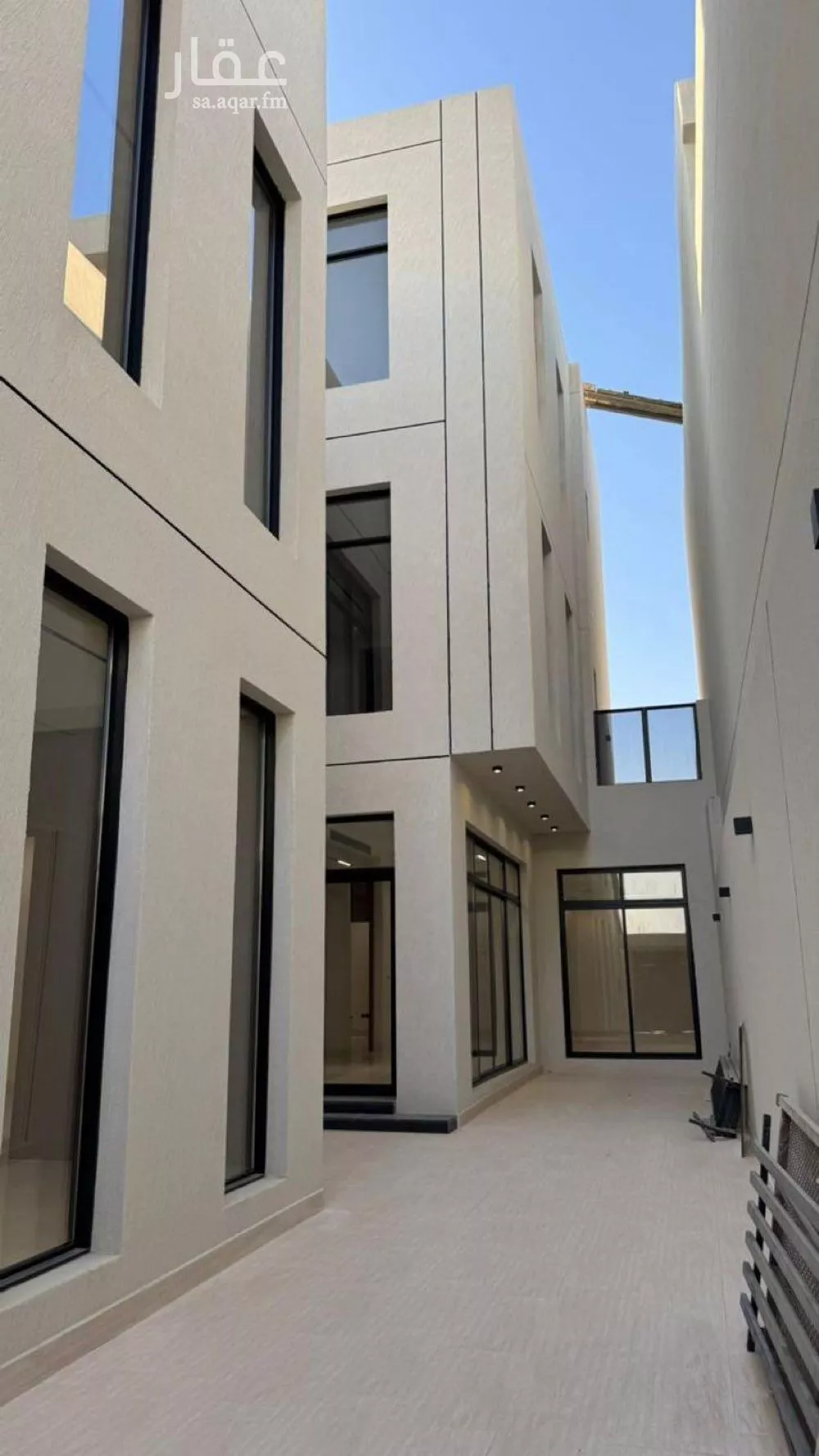 فيلا 6 غرف في المهدية 5