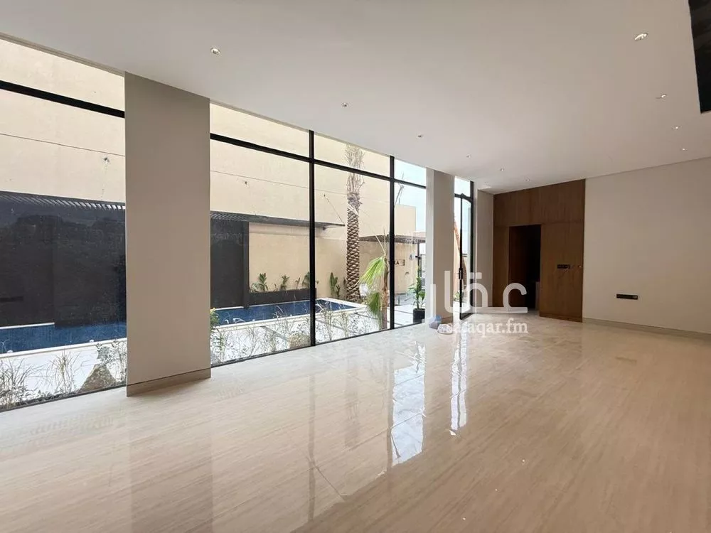 6 bedroom villa in Al Mahdiyyah 3