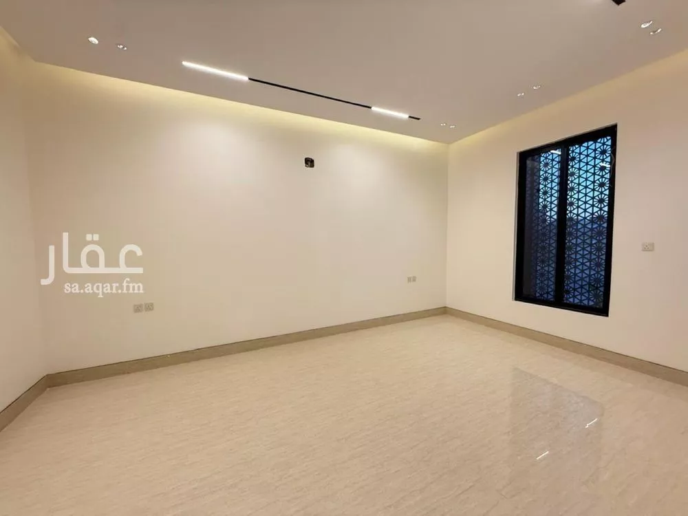 6 bedroom villa in Al Mahdiyyah 2