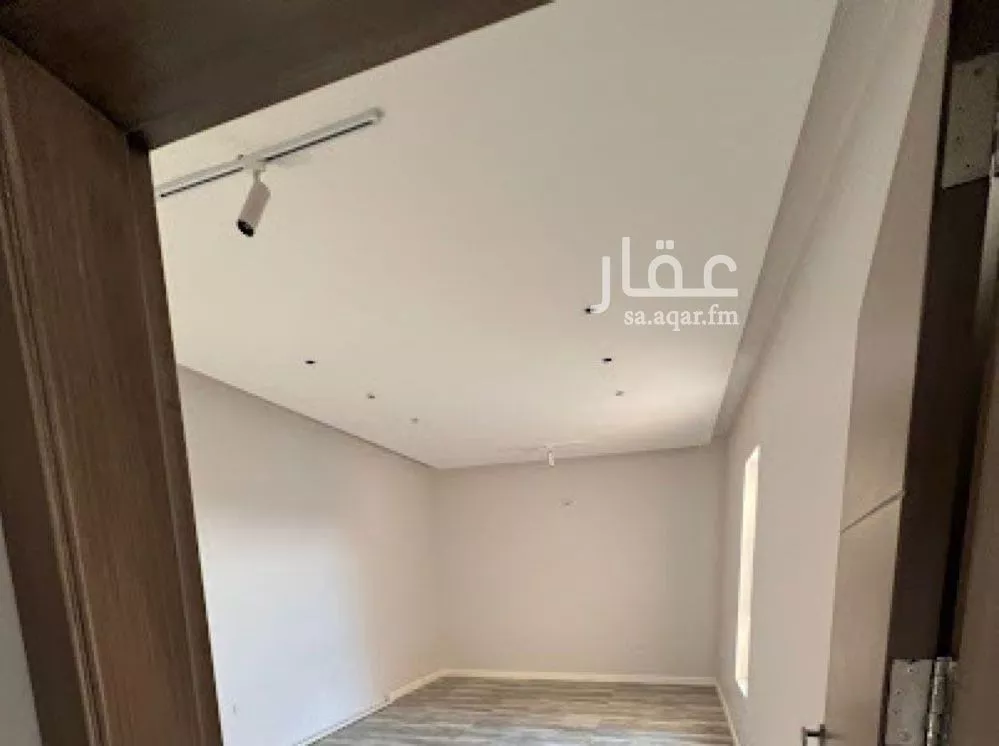 فيلا 4 غرف في المهدية 5