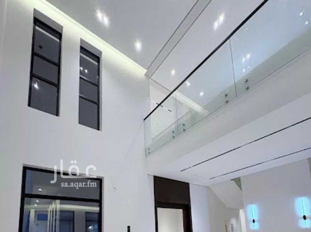 5 bedroom villa in Al Mahdiyyah 2