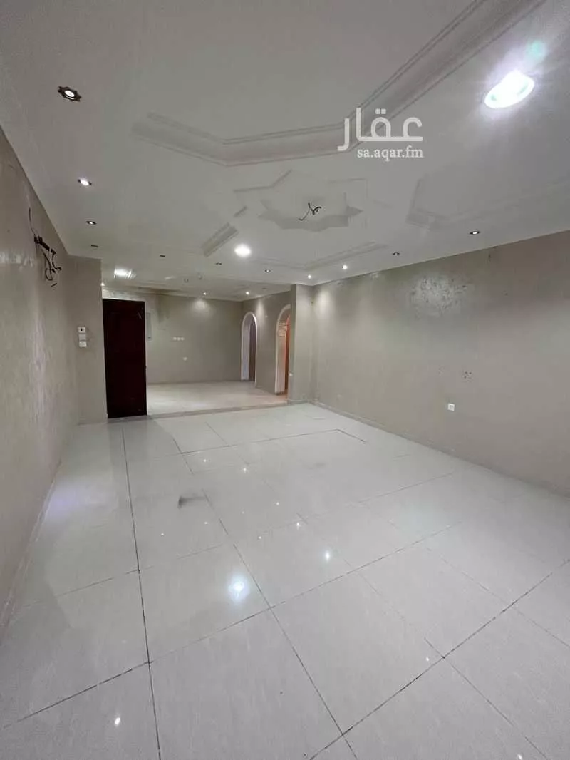 484 sqm building in Mudhainib 5