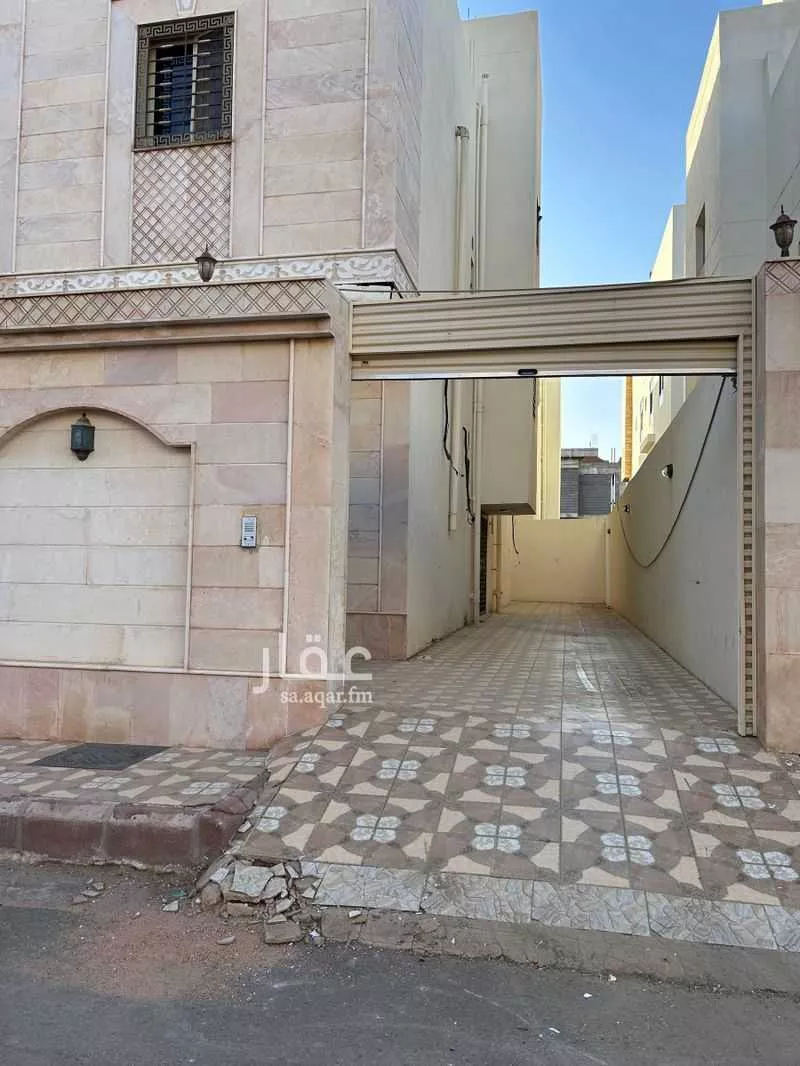 484 sqm building in Mudhainib 4