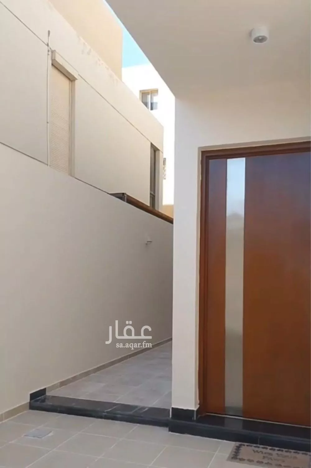 فيلا 5 غرف في العارض 4