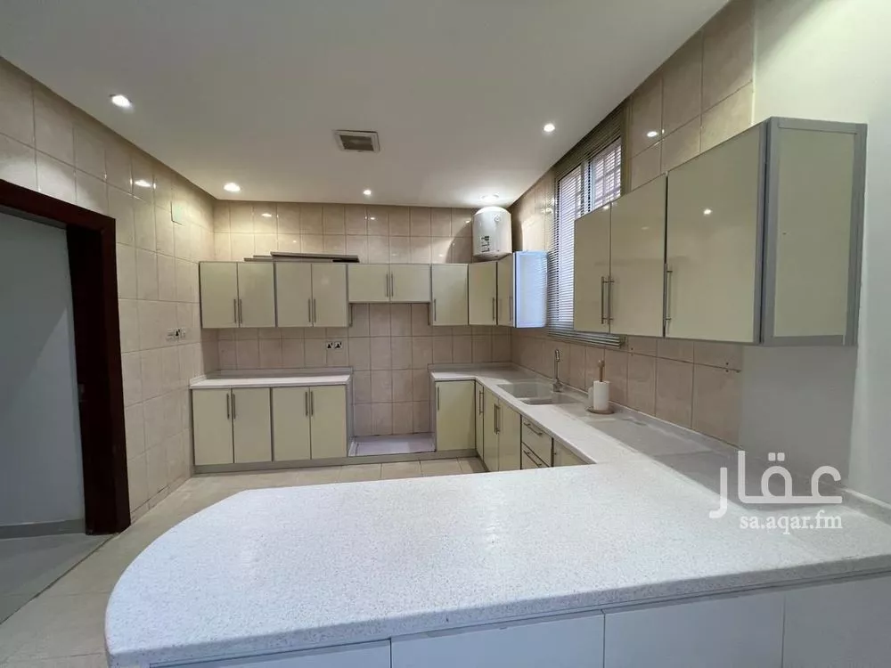 4 bedroom apartment in Al Yasmin 3