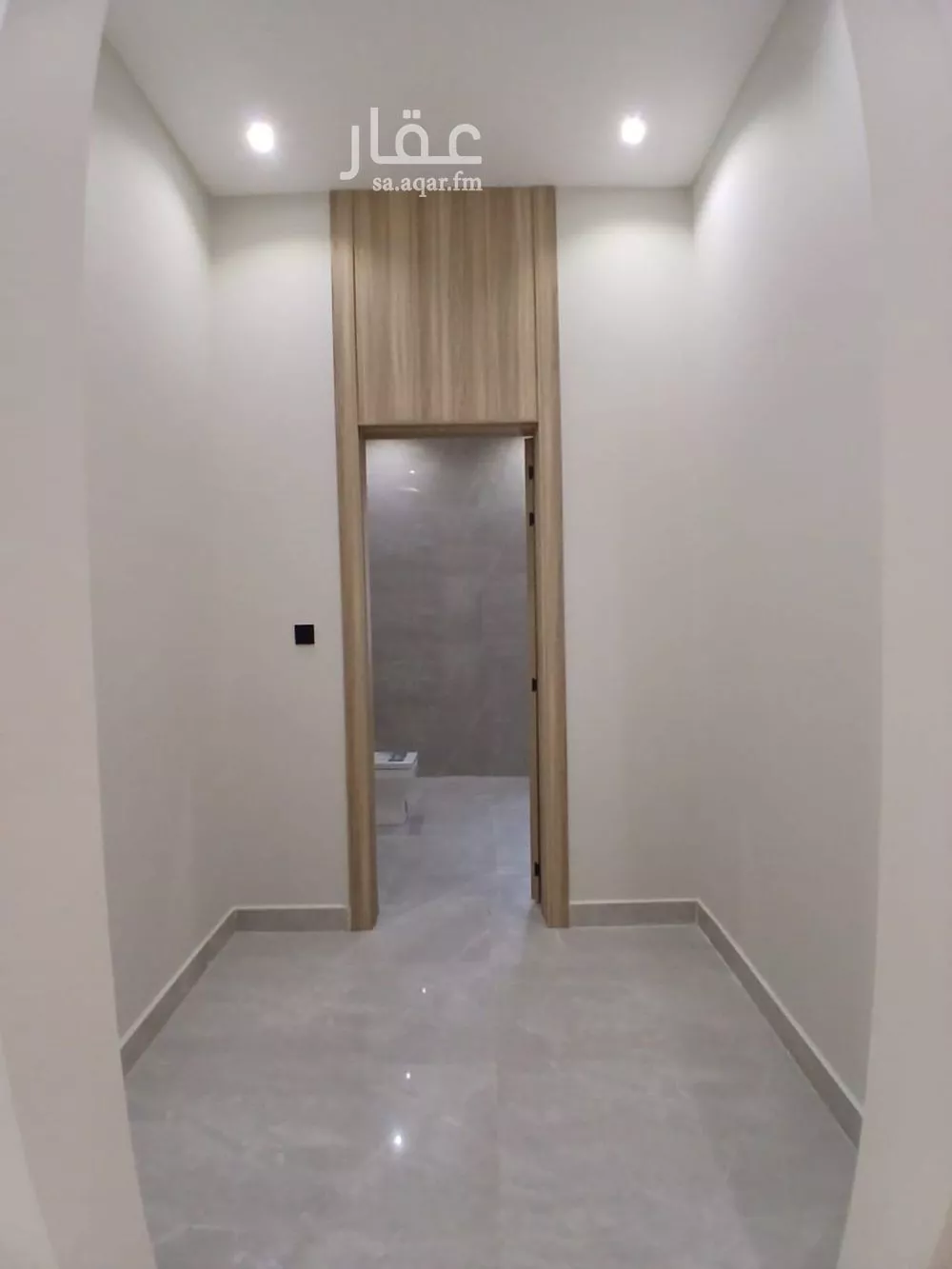 5 bedroom villa in Al Janadriyah 5