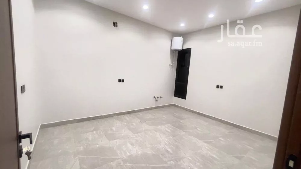 2 bedroom apartment in Al Janadriyah 5